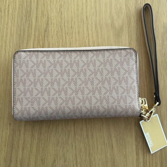 Michael kors Wristlet wallet - Picture 2 of 10